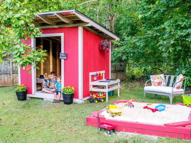 backyard playhouse  06