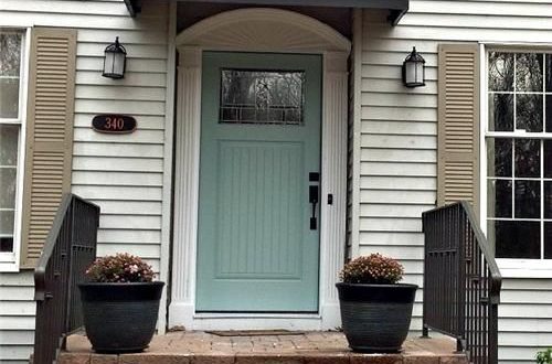 Add new look to your exterior by using door awnings – TopsDecor.com