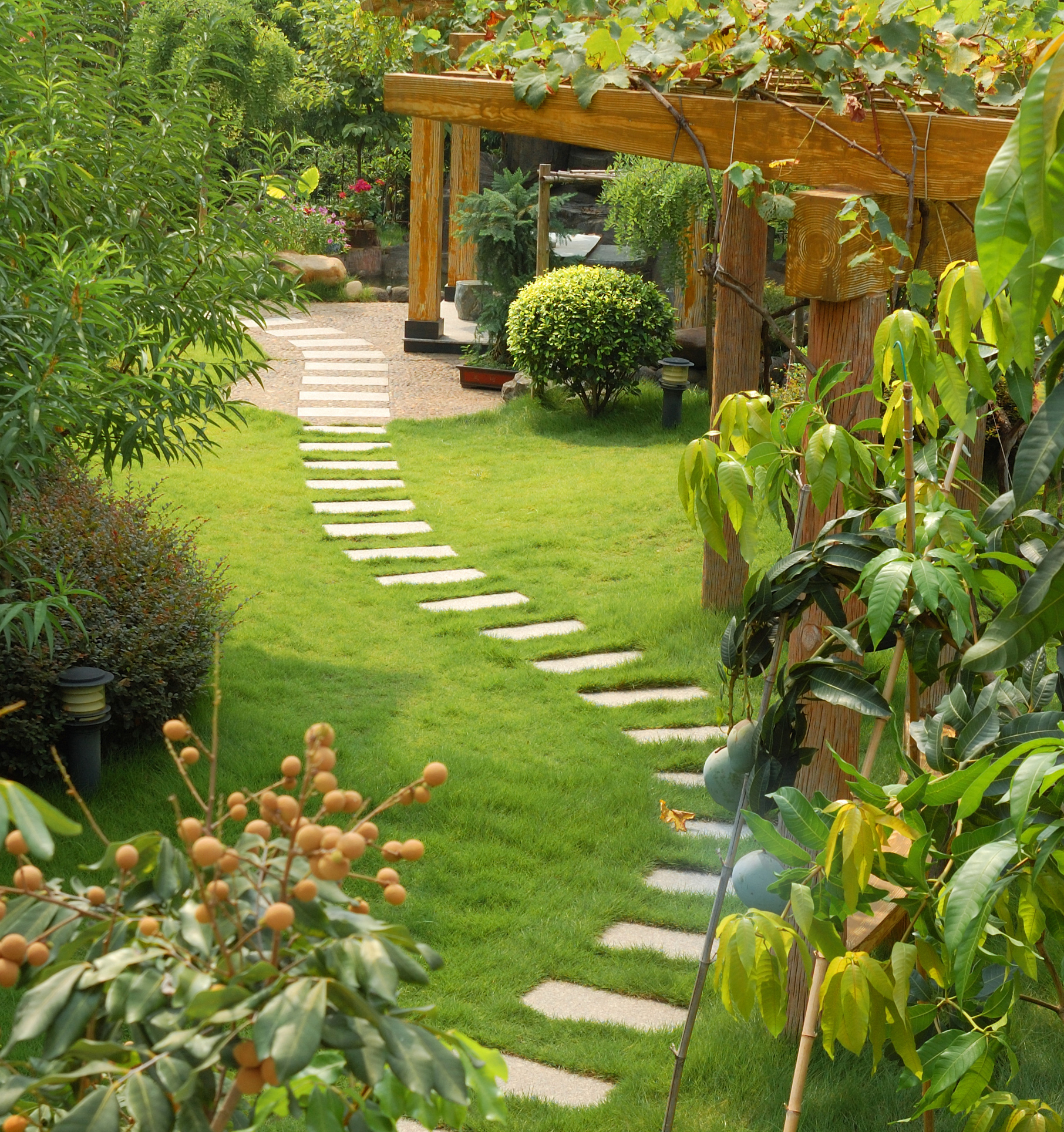 Design appealing garden landscaping to enhance its beauty