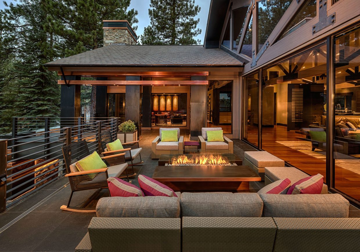 outdoor living spaces  13