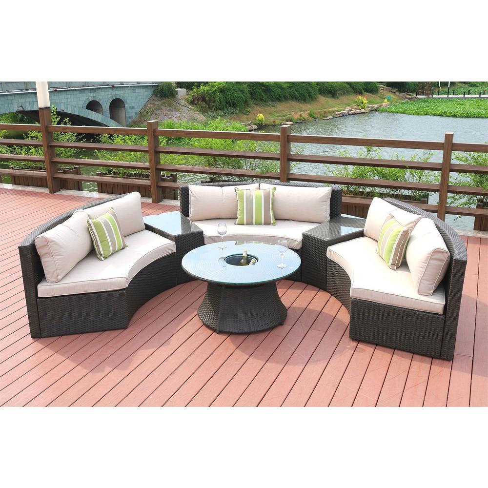 Selecting stylish outdoor sectional furniture