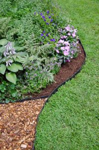 Plastic garden edging – Better fit to your lawn edging – TopsDecor.com