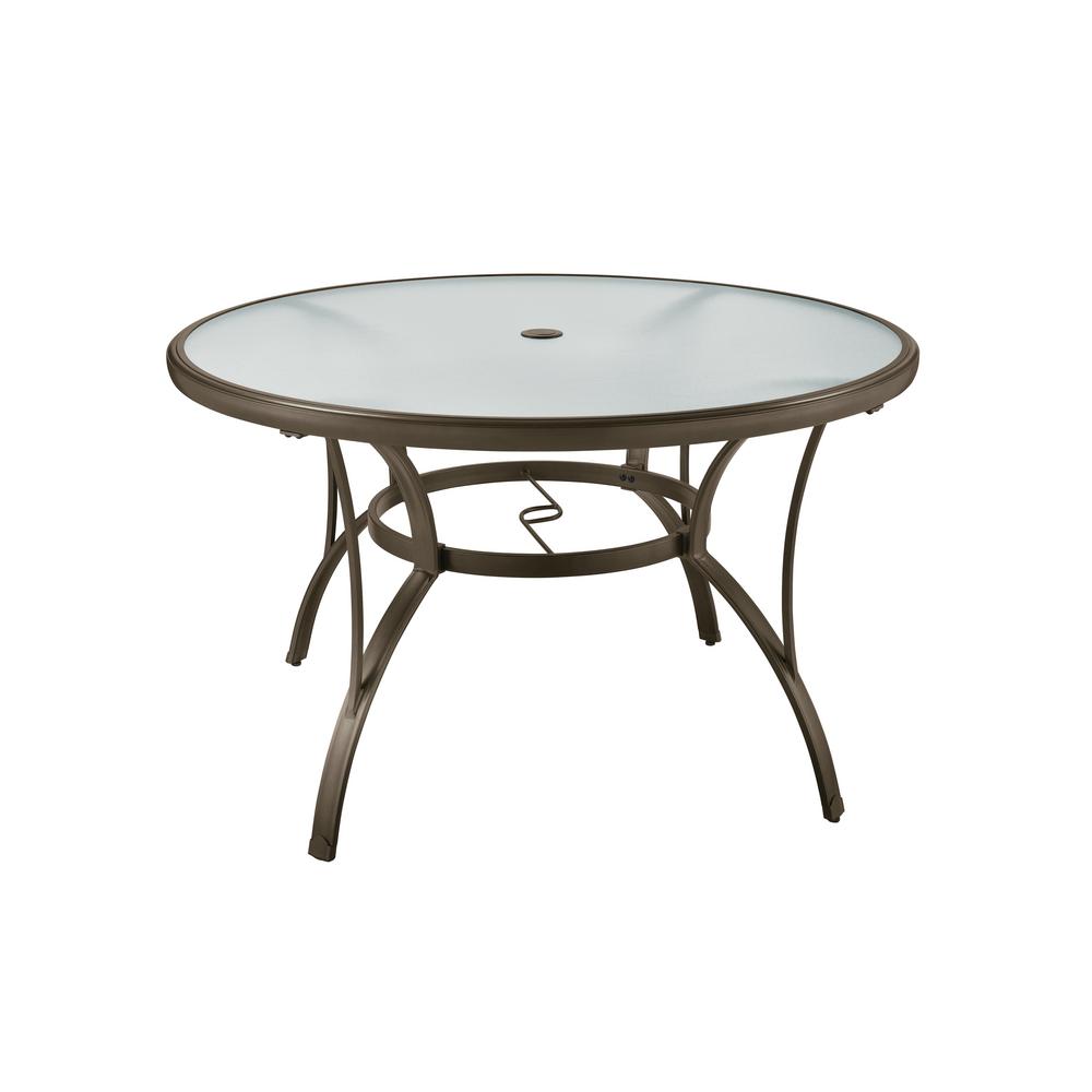 round outdoor table  22