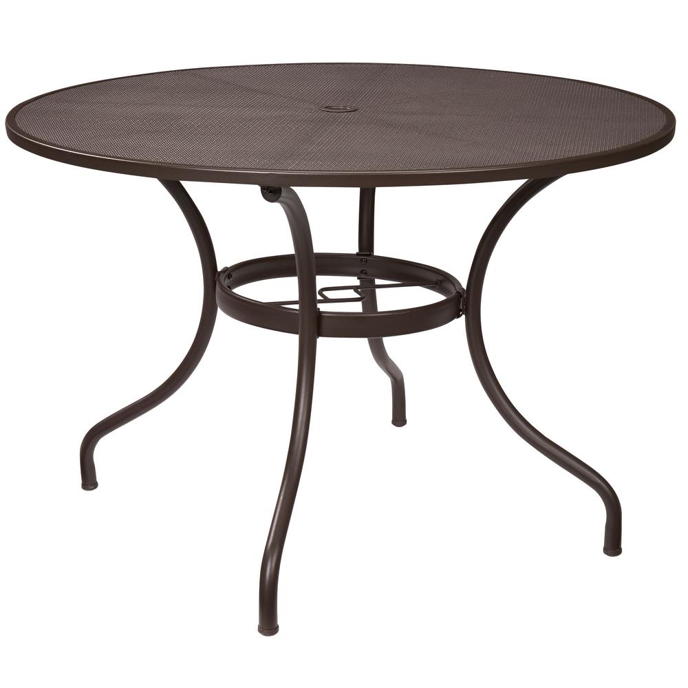 round outdoor table  37