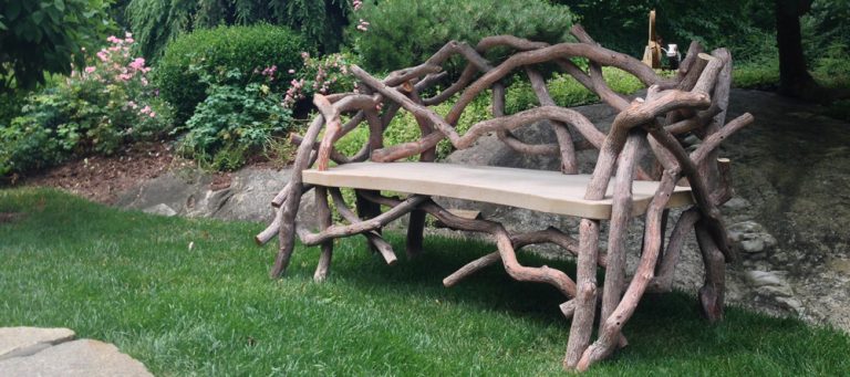 Rustic garden furniture for an inexpensive but artistic garden design ...