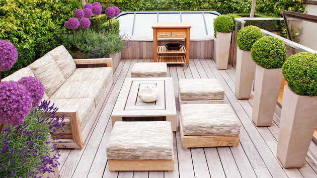 Wooden garden furniture – For every beautiful garden needs a perfect companion