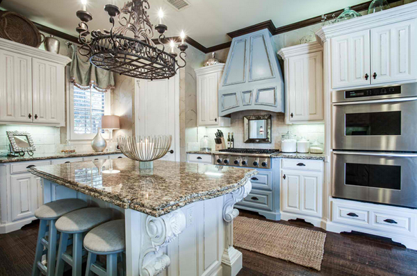 20 Amazing Antique Kitchen Cabinets | Home Design Lover