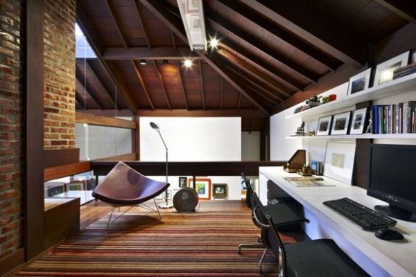30 Cozy Attic Home Office Design Ideas