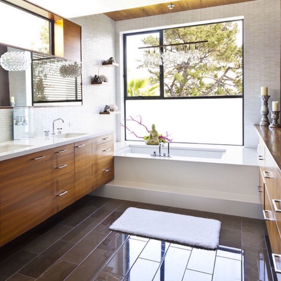 7 Different Bathroom Window Treatments You Might Not Have Thought Of