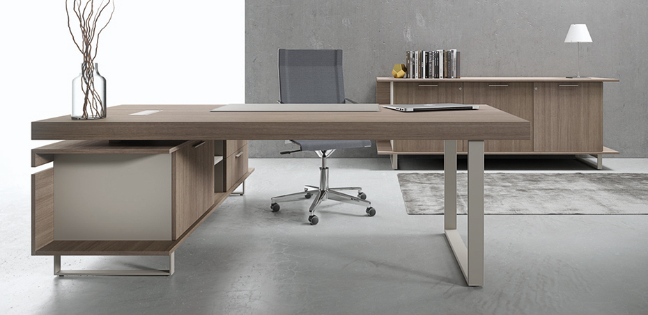 Executive office desk Essence by Uffix, design Driusso associati