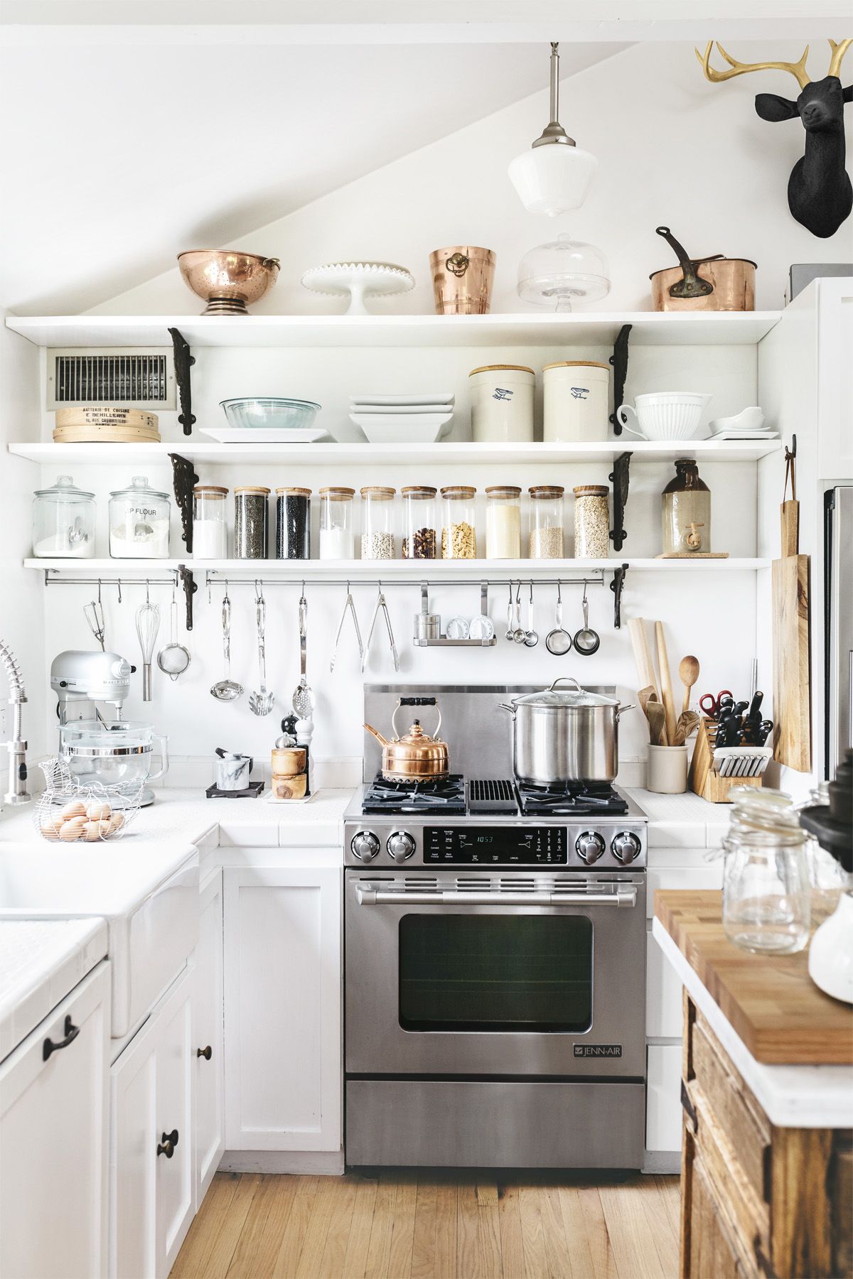 24 Best White Kitchens - Pictures of White Kitchen Design Ideas