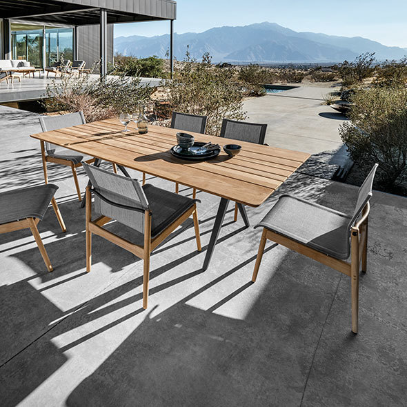 Modern Outdoor Furniture Art and Accessories | Cantoni