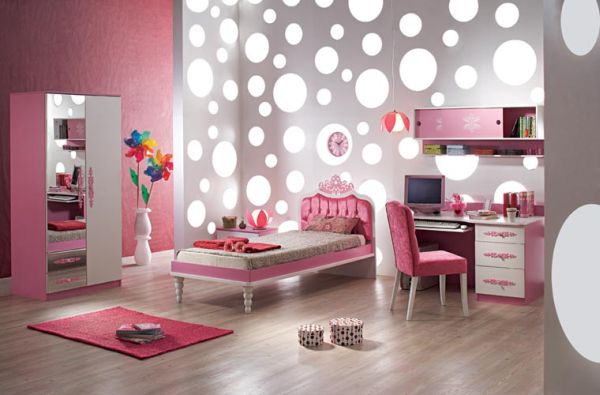 Ideas of stylish pink bedrooms
for girls