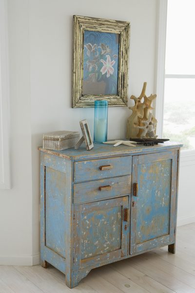 How to Make New Wood Furniture Look Shabby Chic | Home Guides | SF Gate