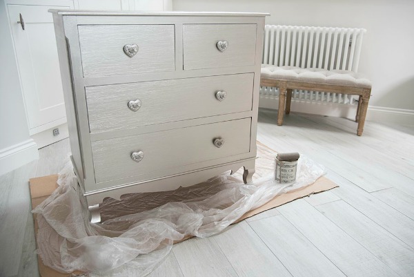 Shabby Chic Furniture Painting In 9 Simple Steps - Easy Guide