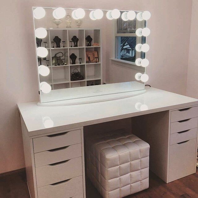 Makeup Vanity Table With Lighted Mirror - Visual Hunt