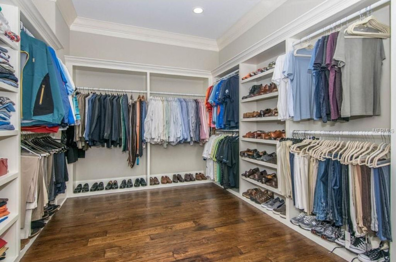 45 Walk-In Closets for Men (Dark and Luxurious)