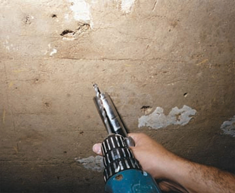 Ceiling drill How to repair plaster walls and ceilings in your house
