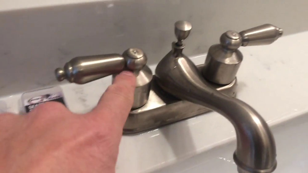 Compression taps How to repair a leaky kitchen tap quickly