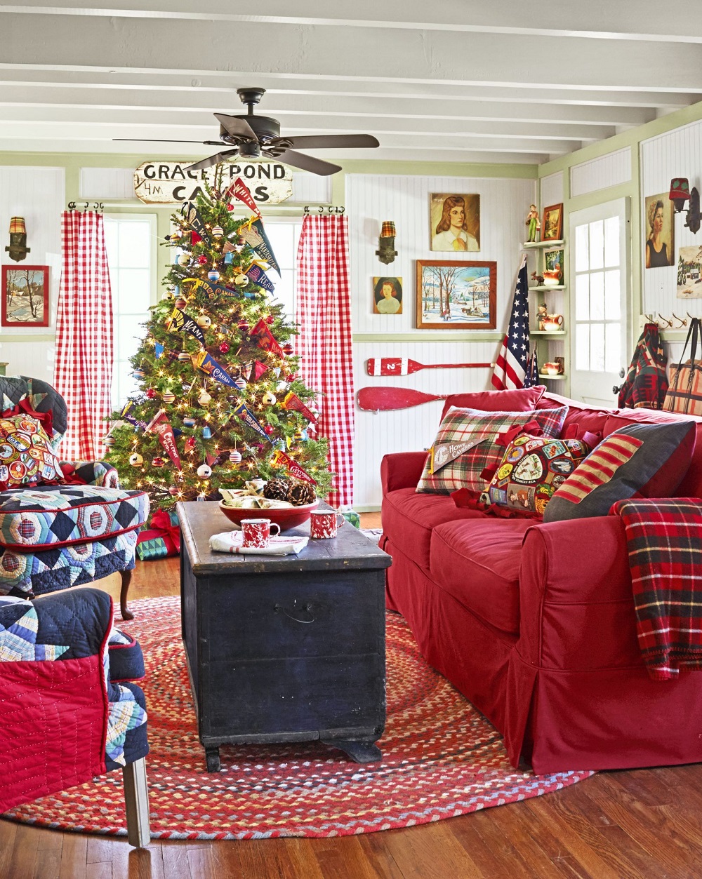 t3-135 Christmas decoration in the living room that you have to try during the holiday season