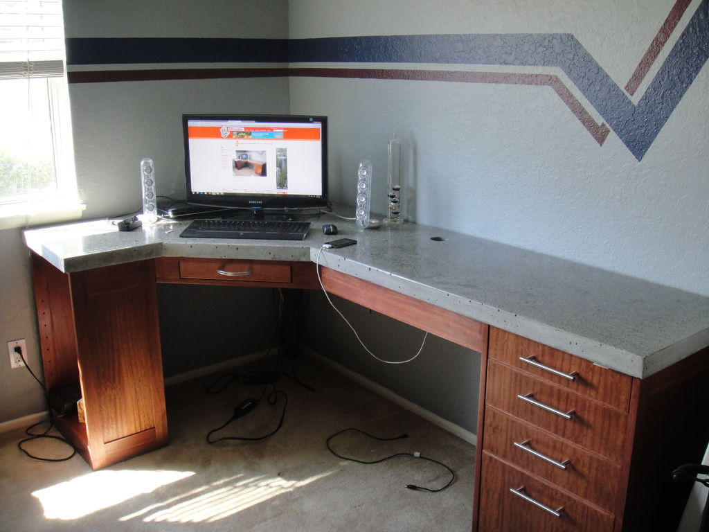 comdesk4 DIY computer table ideas you could create now