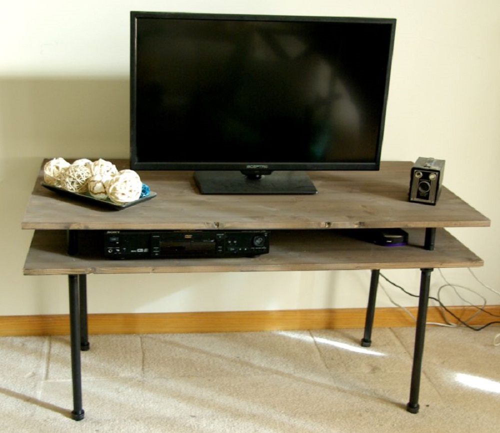 pix7-2 DIY TV stand ideas and examples that you can put up in your home