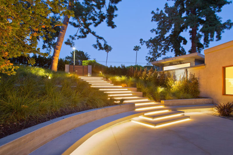 8 Outdoor Lighting Ideas To Inspire Your Spring Backyard Makeov