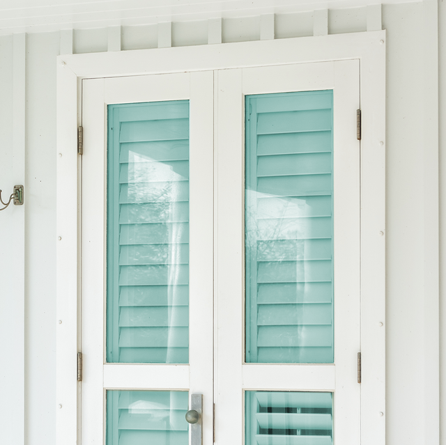 6 Best Hurricane Shutters to Protect Your Home from Storms - Types .