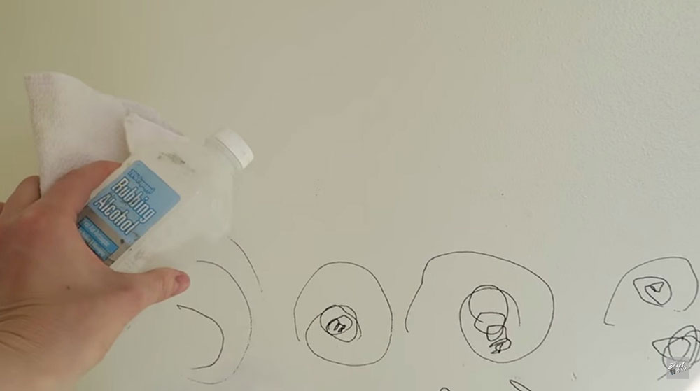 alcool How to remove a permanent marker from the walls in just a few steps
