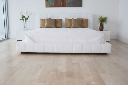 Pros and Cons of 5 Popular Bedroom Flooring Materia