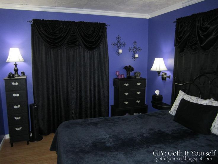 The 25+ best ideas about Goth Bedroom on Pinterest | Gothic .