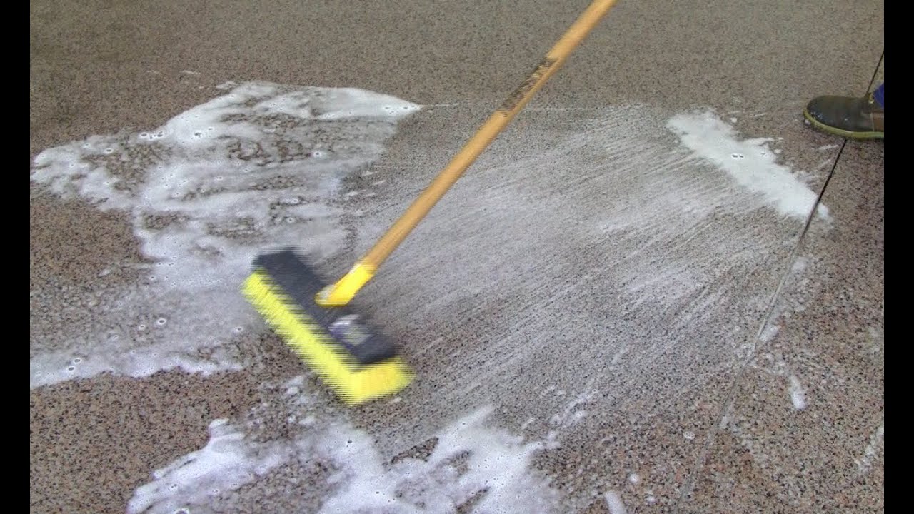 How to clean cement floors with a
pressure washer