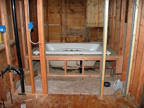 How to install a bathtub properly and
without stress