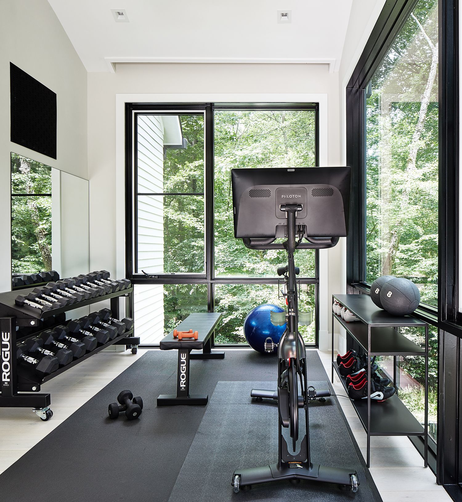 How to train at home: set up the perfect
training room