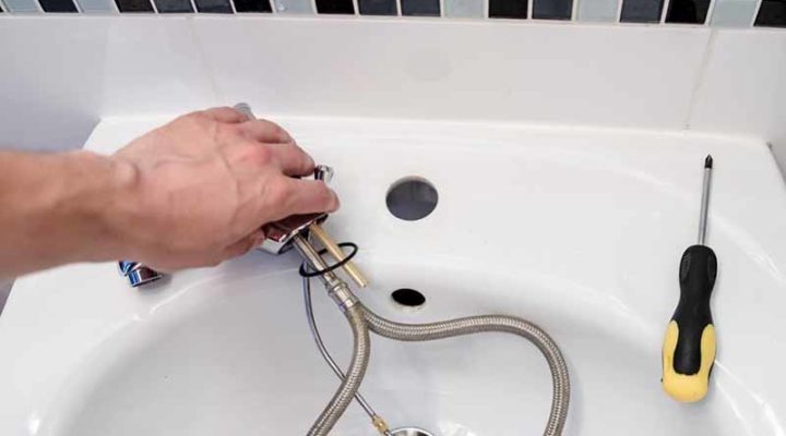 Questions to Ask When Hiring Emergency Plumber Servic