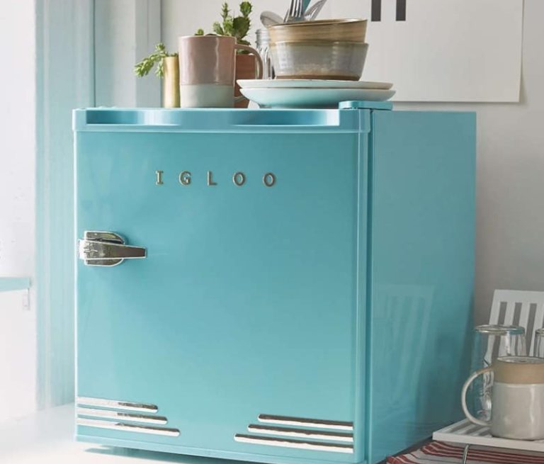 Why you need to add a retro mini fridge
to your apartment