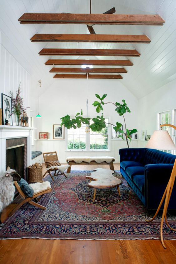 eclectic-living-room-with-blue-velvet-sofa