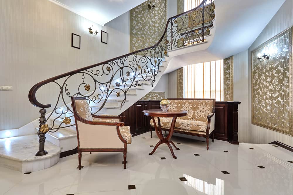 Large staircase in the foyer 
