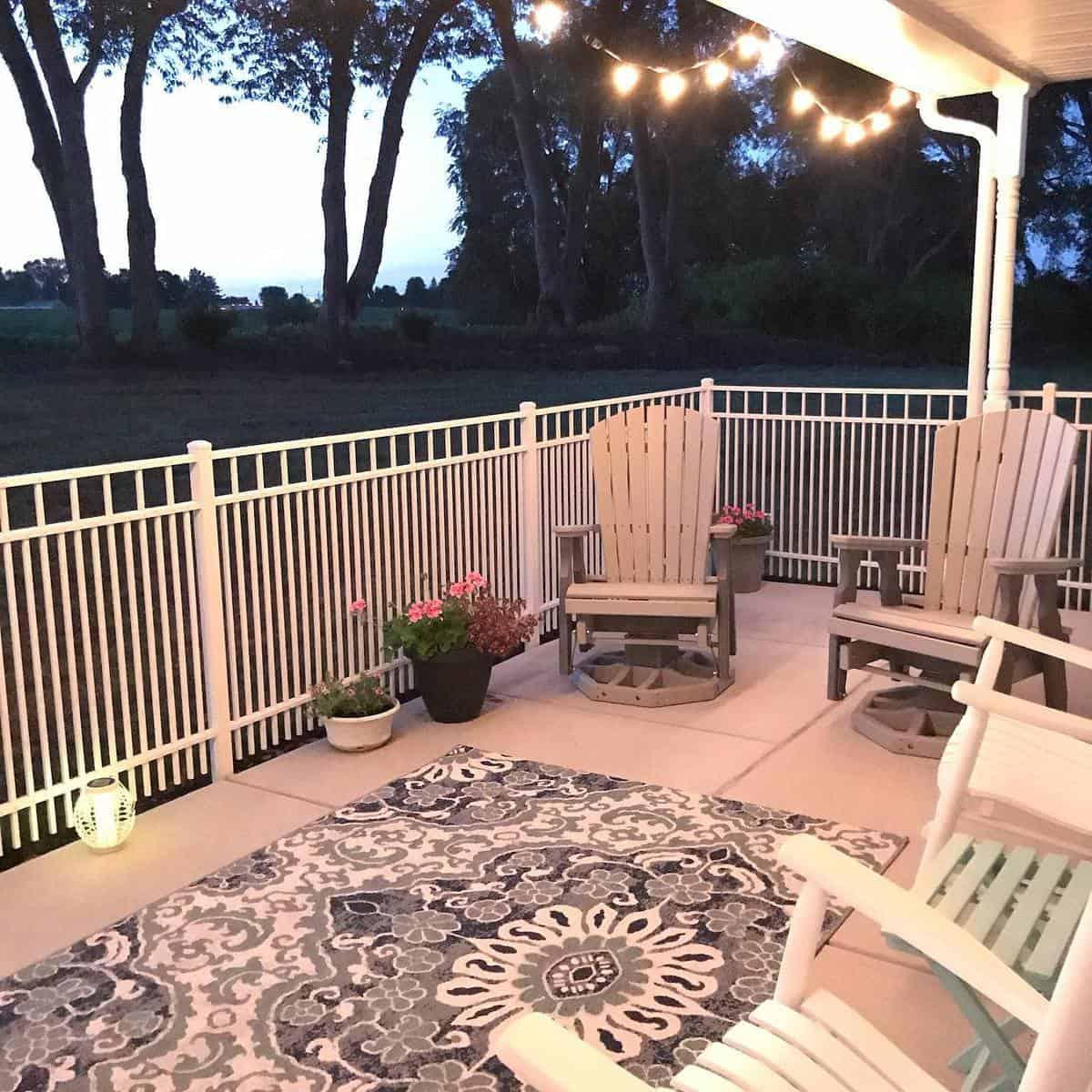 Slate deck carpet with white furniture pattern