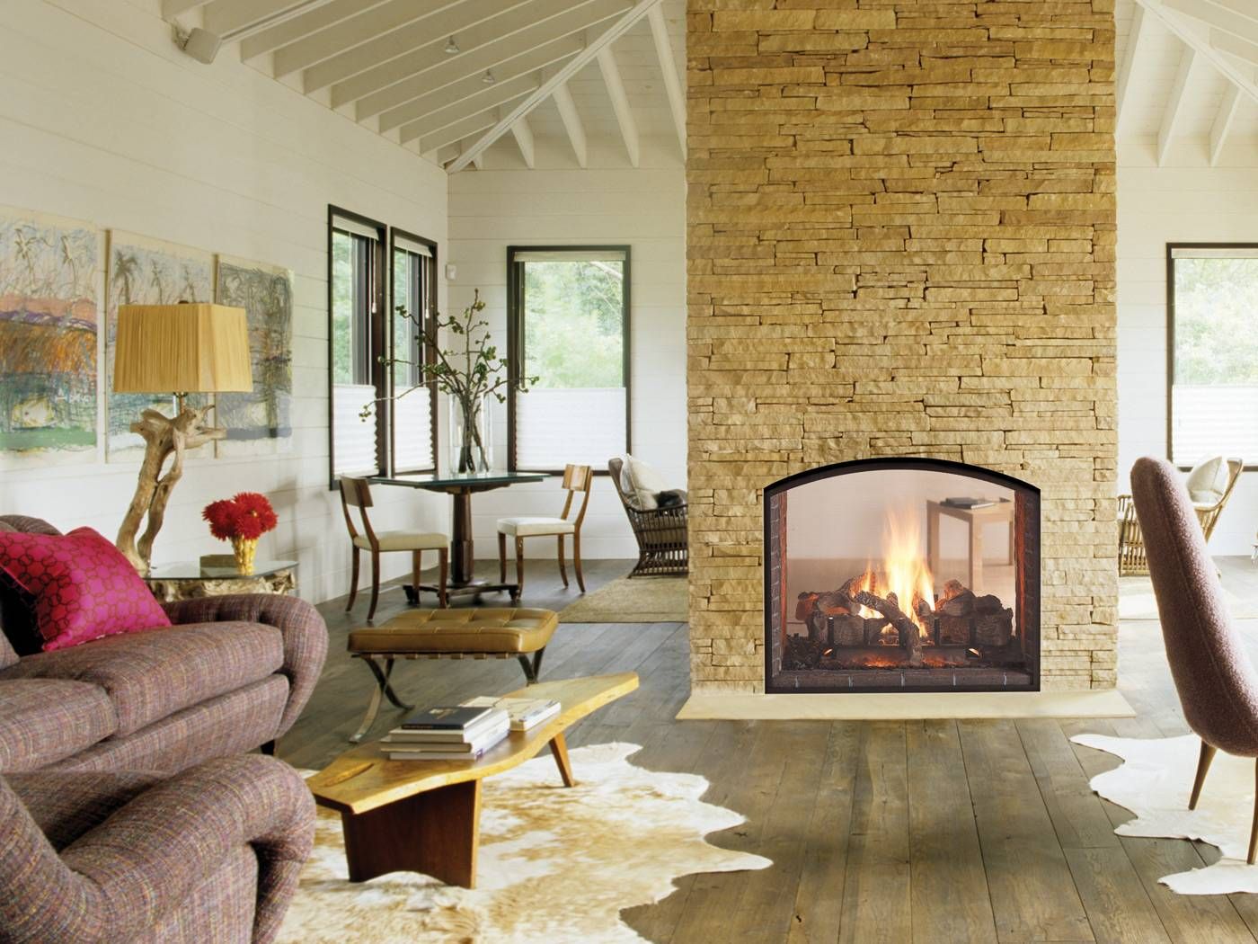 Two-sided fireplace design