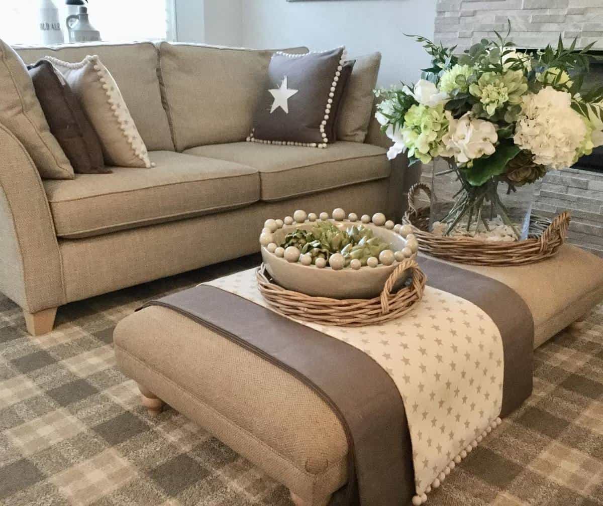 Modern living room ottoman with flowers