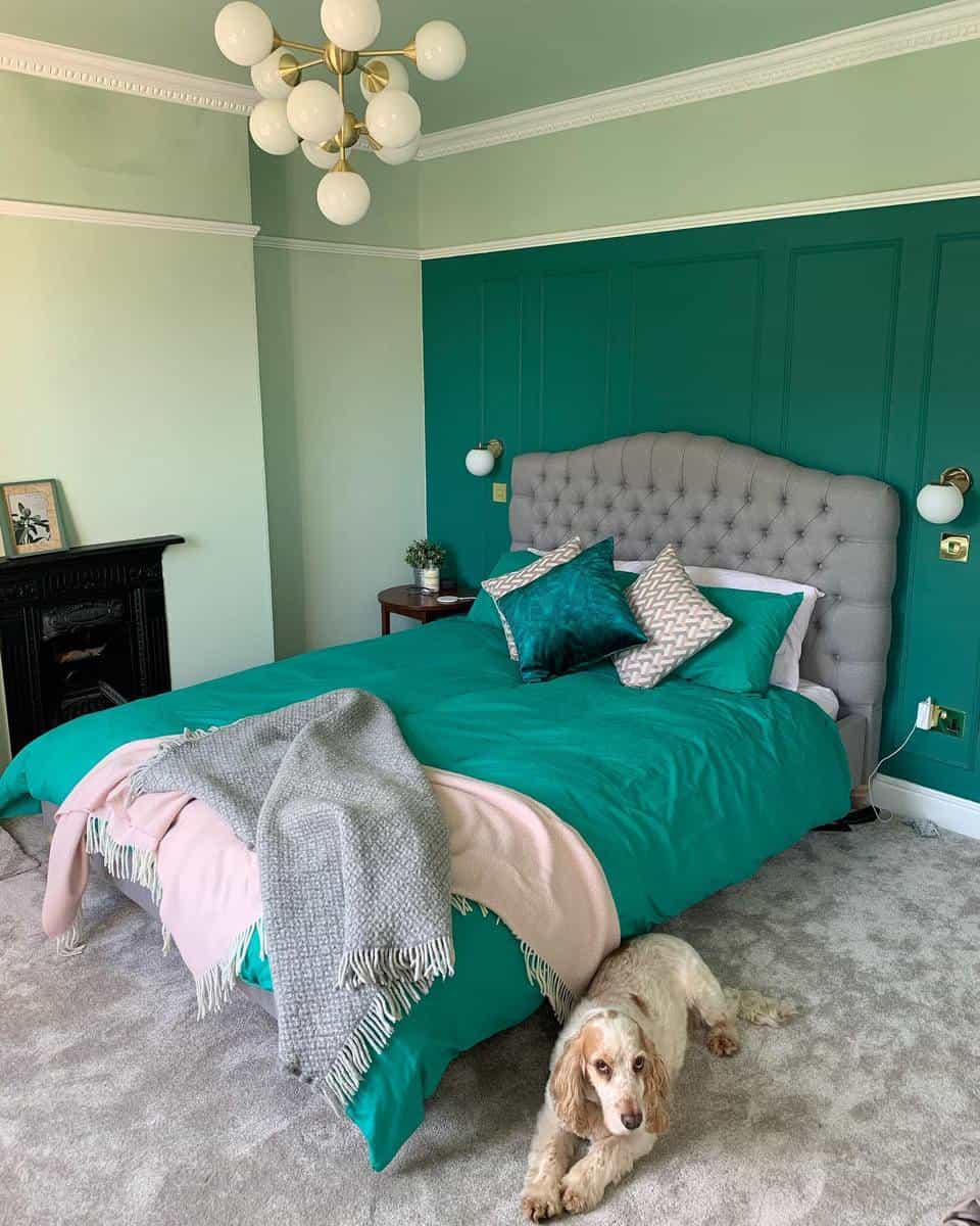 Guest room, green accent wall, gray best dog
