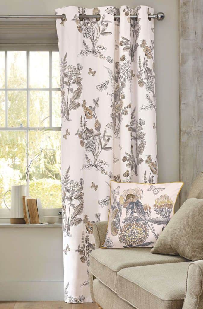 Floral print curtains 