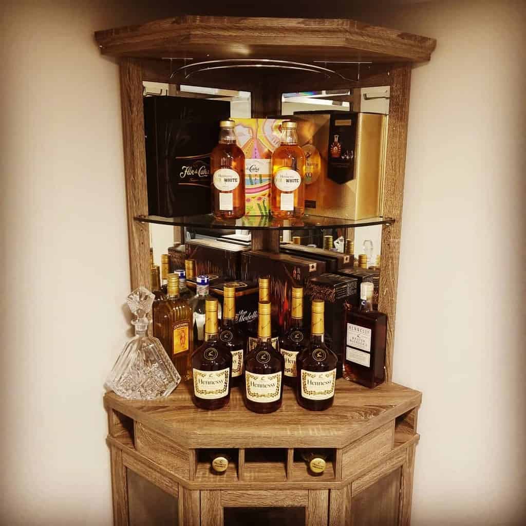 Wooden liquor cabinet for whiskey bottles 