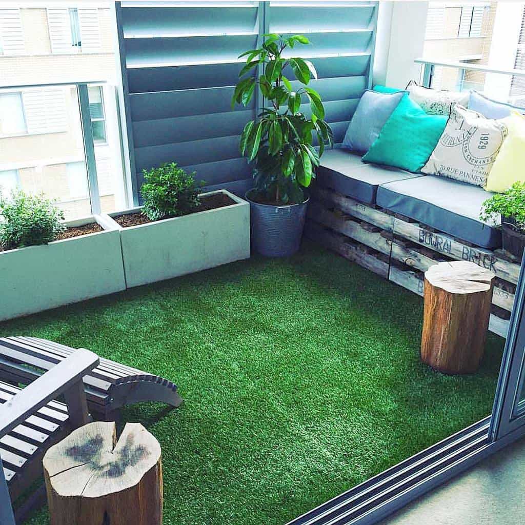 Apartment terrace with artificial turf