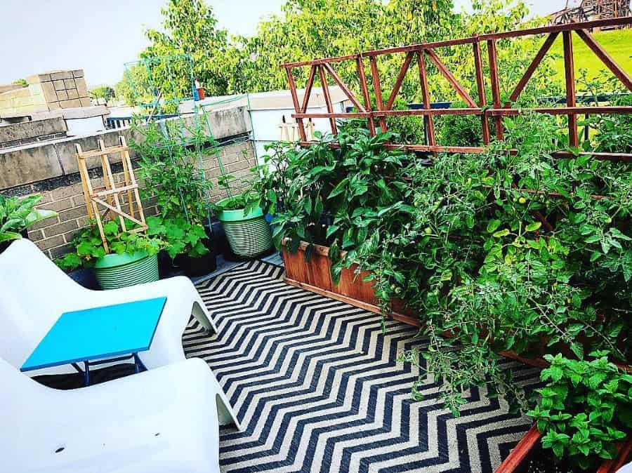 Roof balcony, vegetable garden, white seats