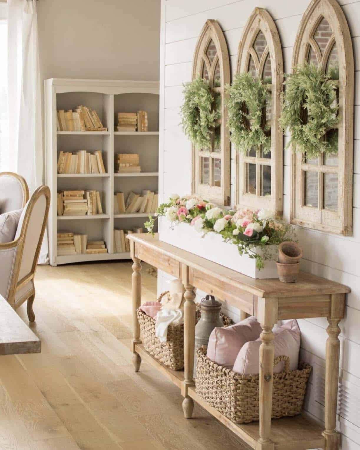 Spring-console-table-with-a-homemade-wooden-flower-box