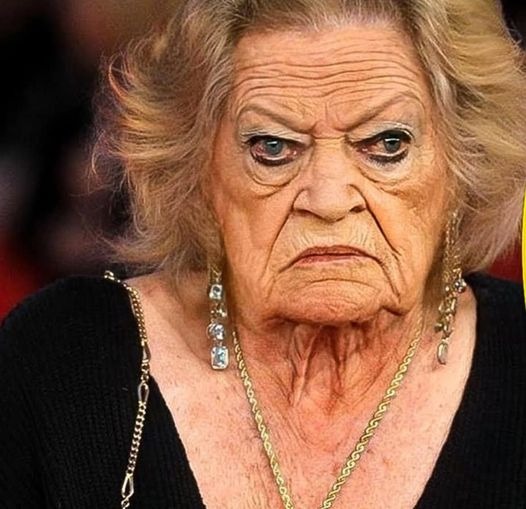 Beloved Actress’s New Look Captures Global Attention