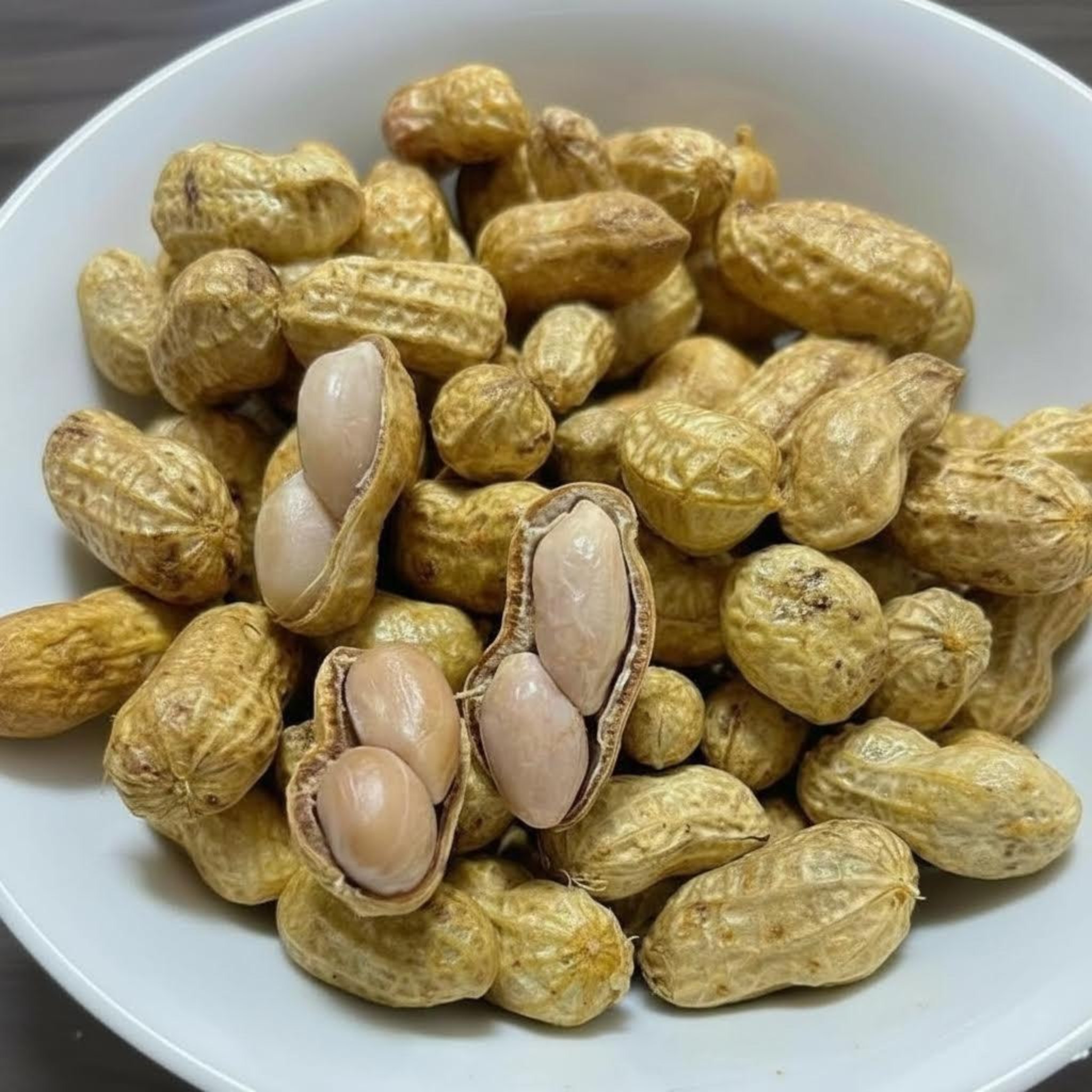 Peanuts: A Healthy Snack Option With Key Benefits and Practical Tips