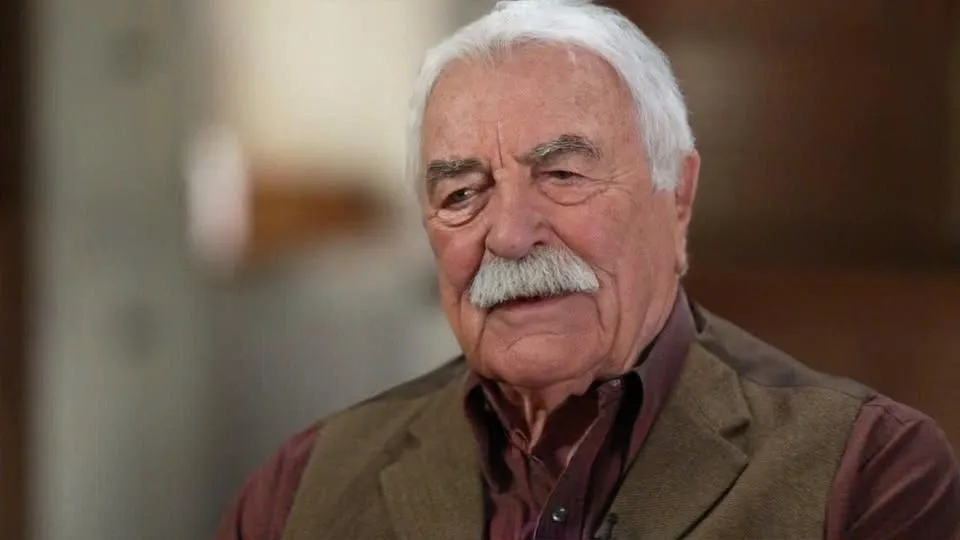 Tom Selleck Reflects on the Mentor Who Influenced His Career, Honoring James Garner